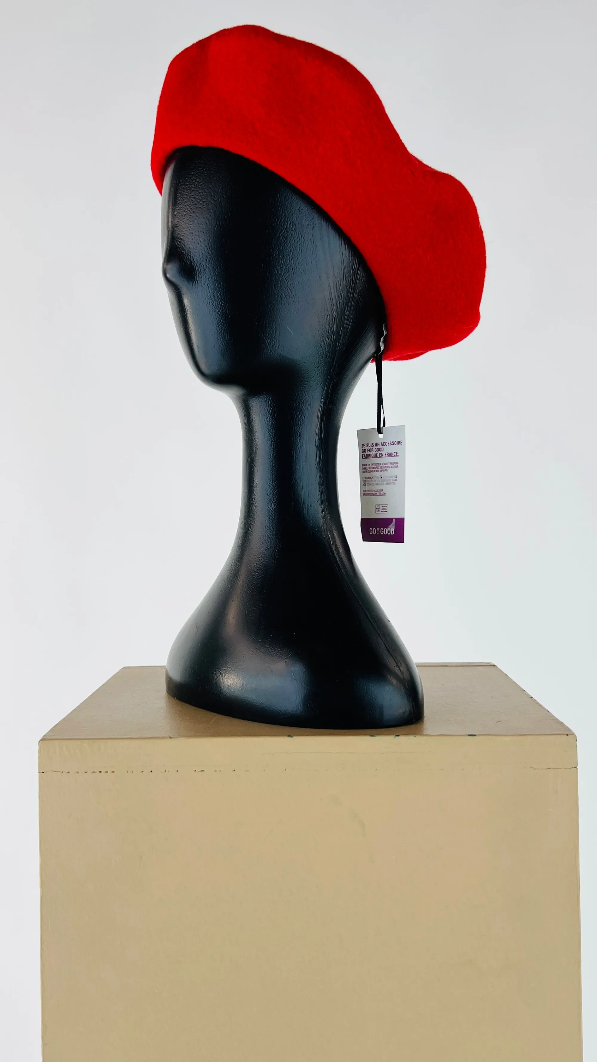 Galeries lafayette Sciarpe E Cappelli>Basco rosso con cartellino