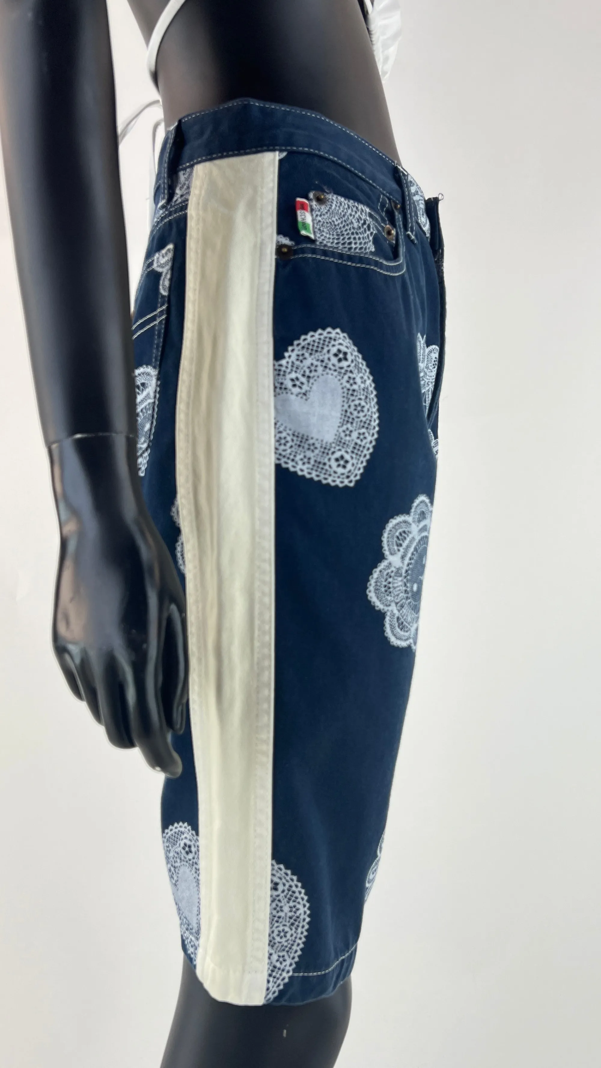 Donna MOSCHINO JEANS Pantaloni E Shorts | Fantasie>Bermuda vintage fantasia centrini