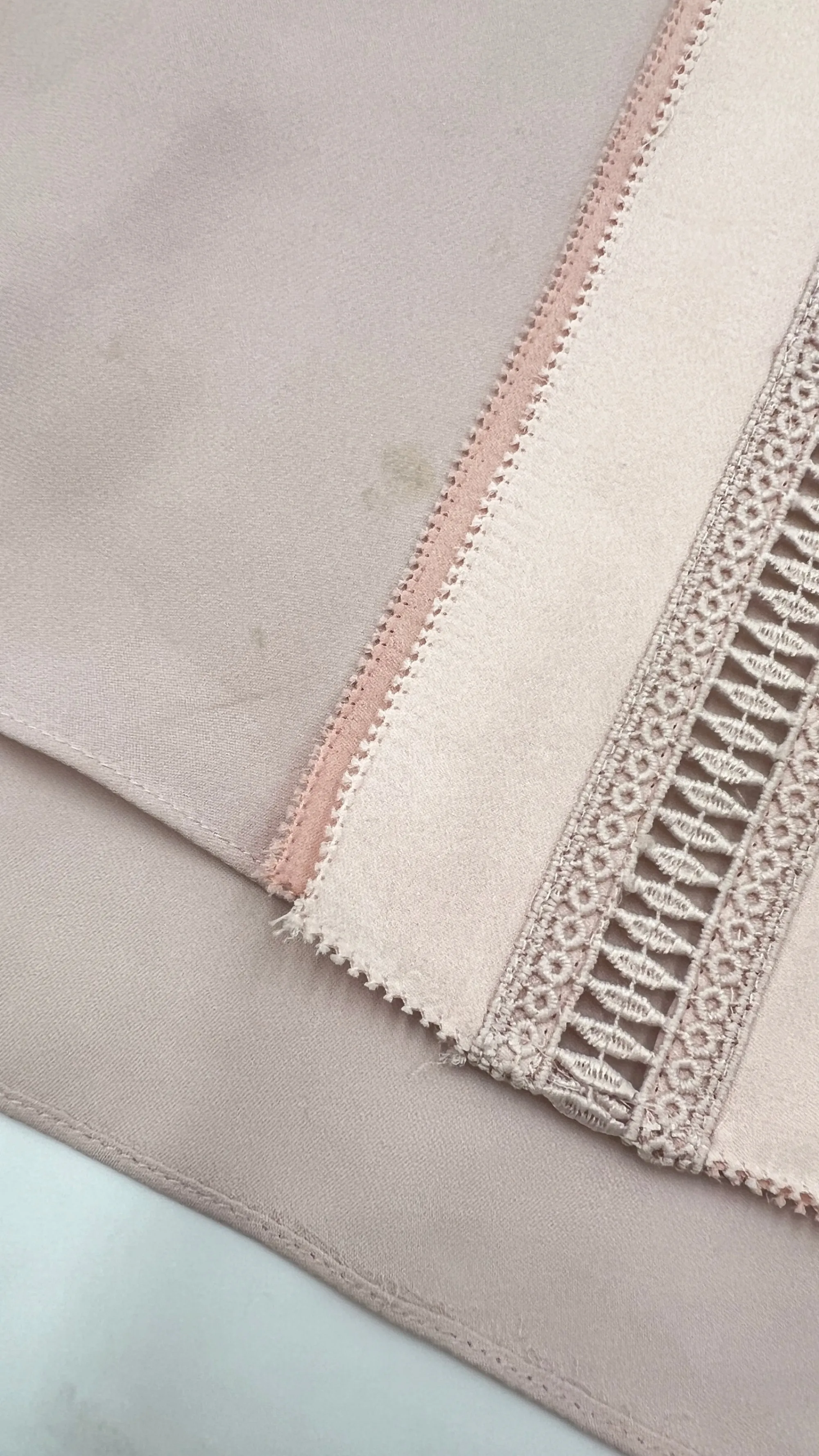 Donna ELIE TAHARI Tops E Smanicati | Rosso/rosa/viola>Blusa con dettaglio traforato