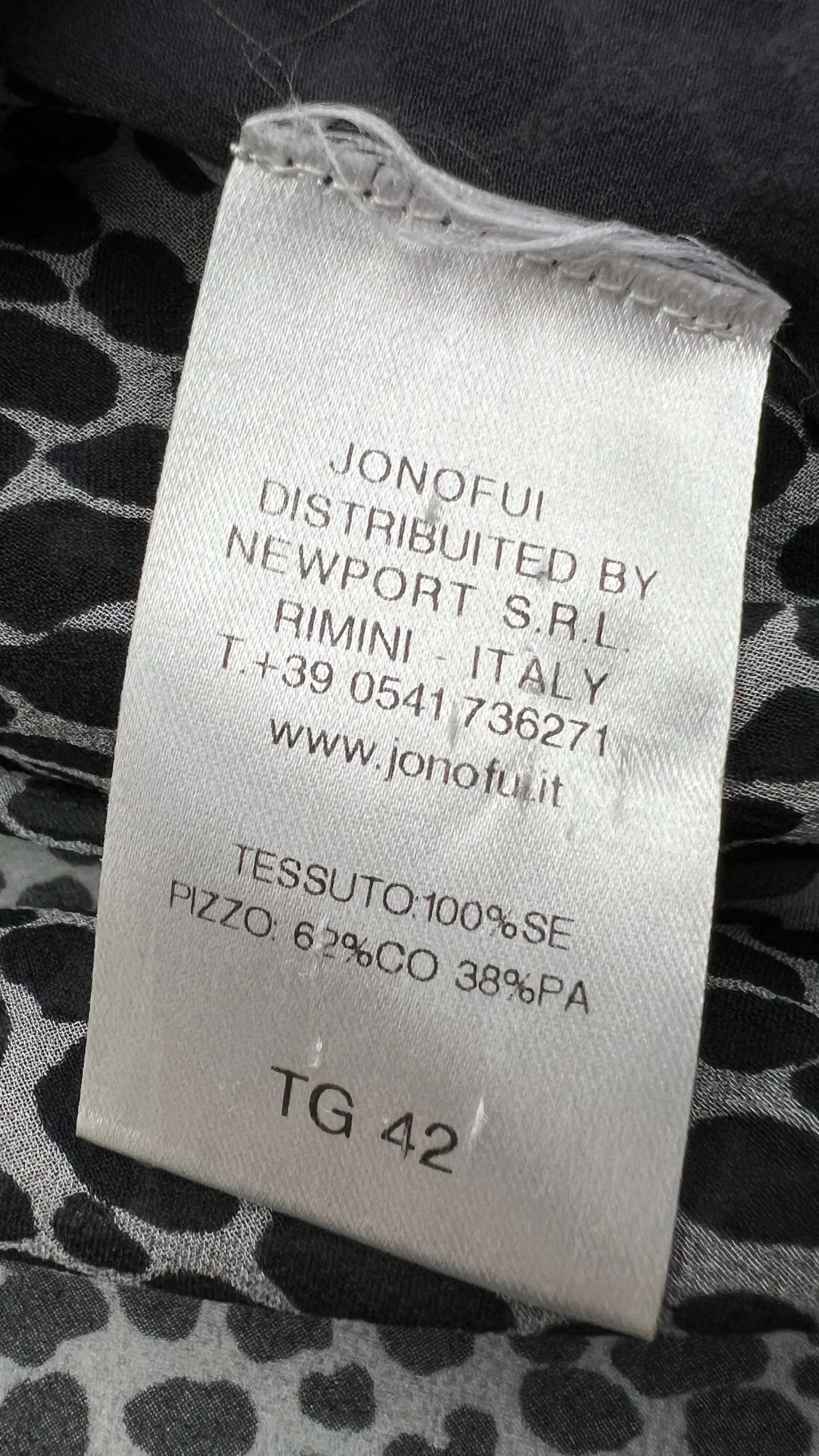 Donna Jo No Fui Camicie | Bianco/nero/grigio>Camicia animalier con dettagli pizzo