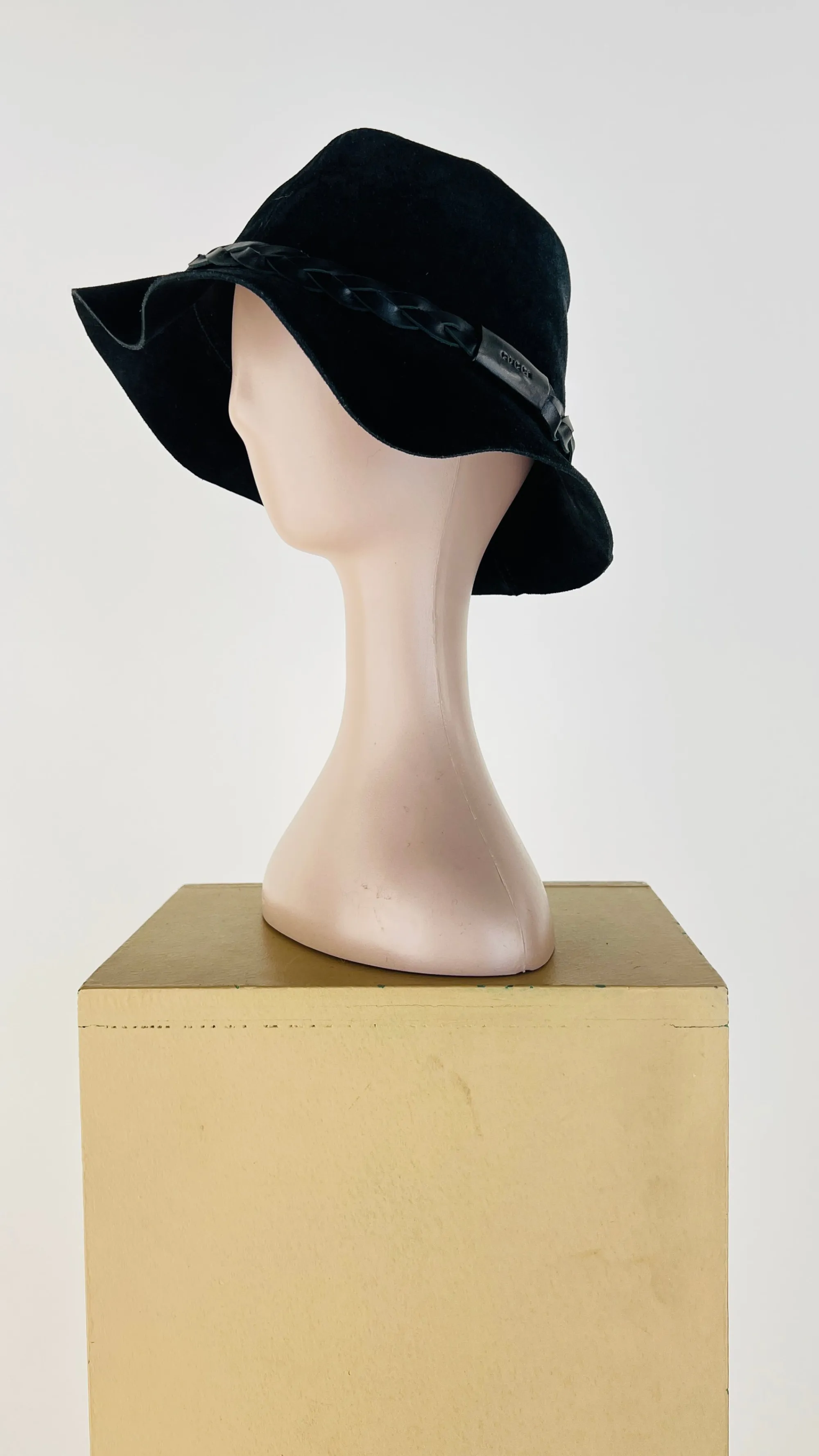 GUCCI Sciarpe E Cappelli>Cappello con inserto a treccia