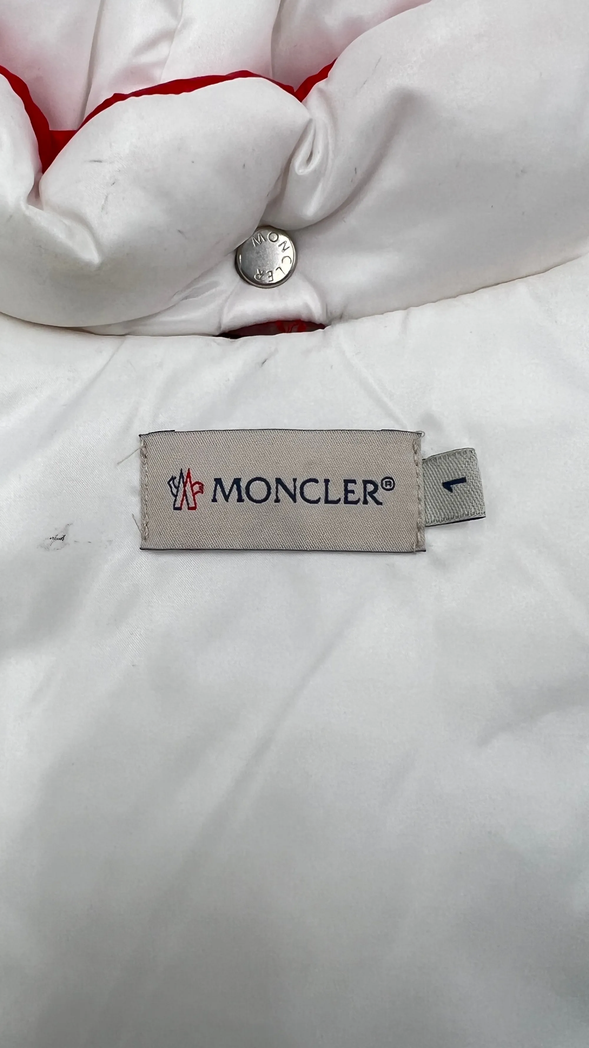 Moncler u0026 Poldo Dog Couture Altri Accessori>Gilet con cappuccio per cani tricolore