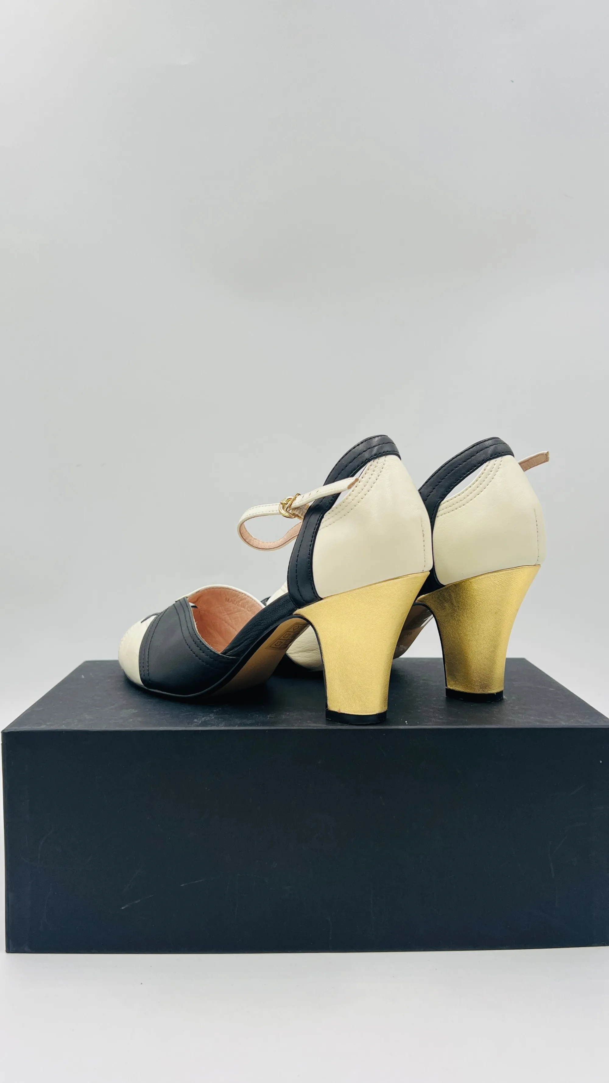 Miss fire Scarpe>Mary Jane color block con cut-out