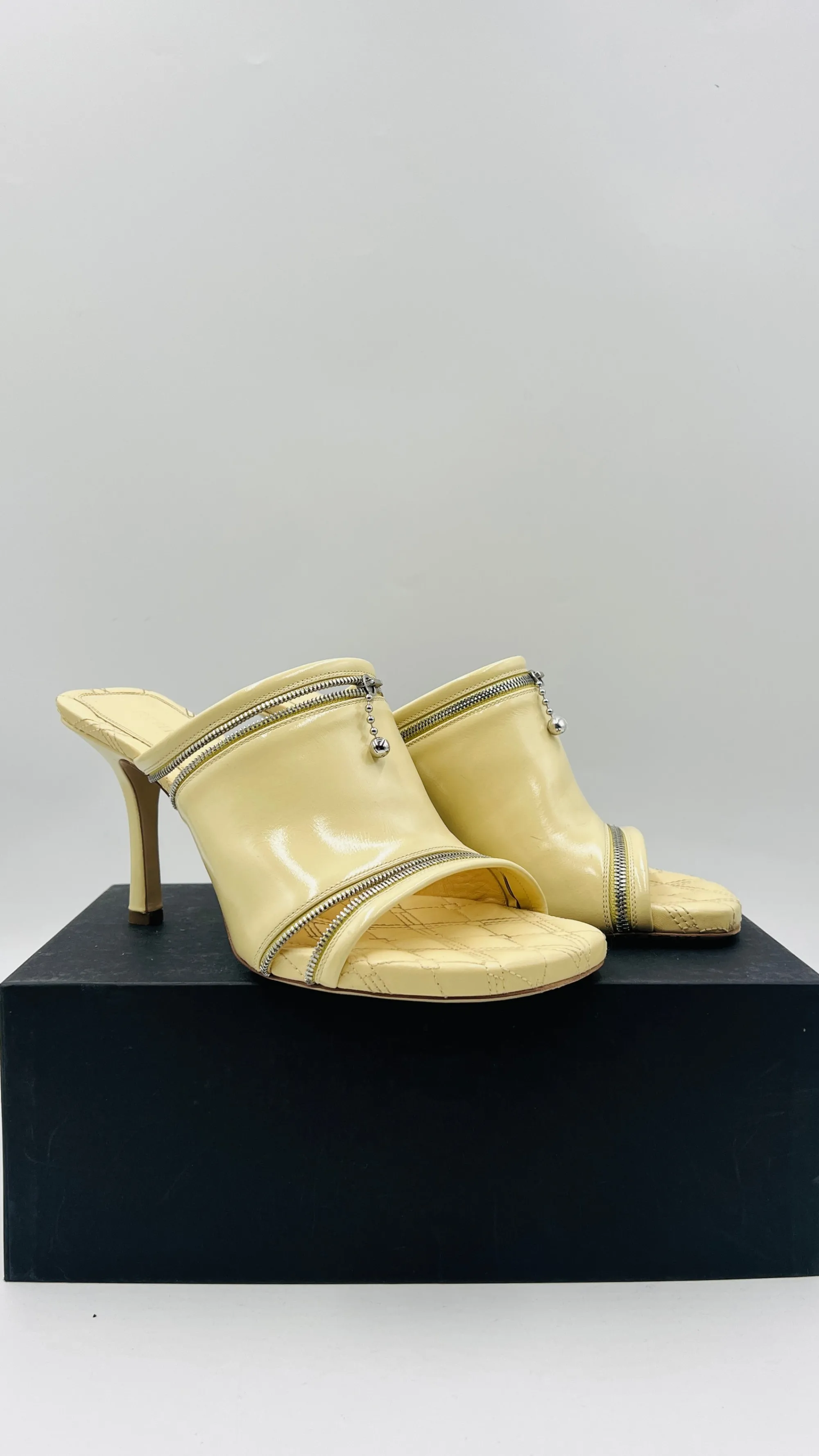 BURBERRY Scarpe>Mules peep toe dettagli zip