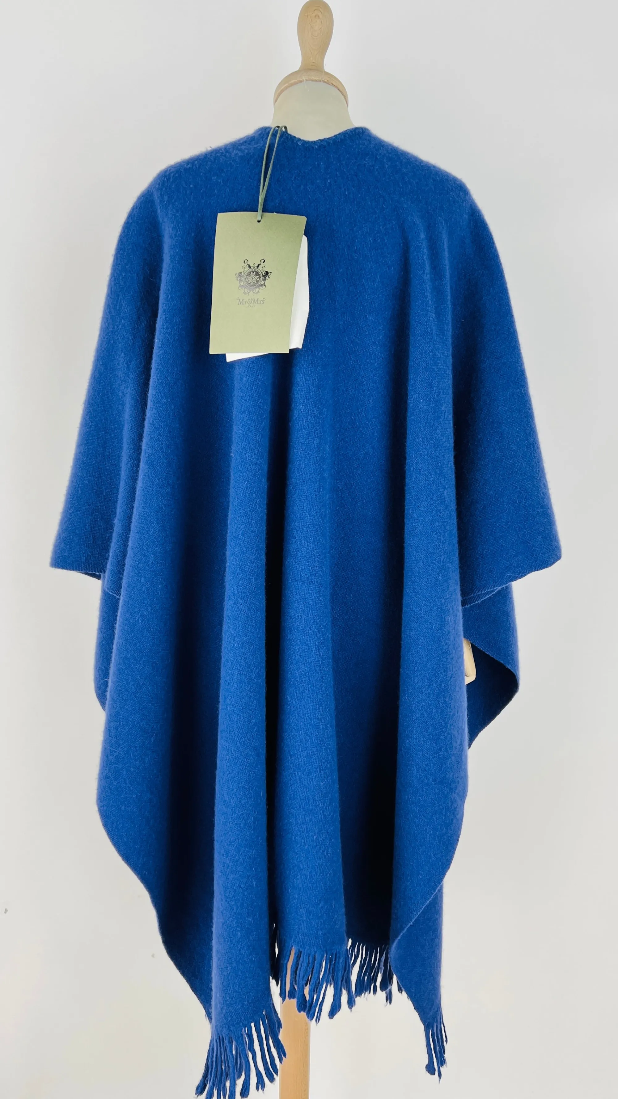 MR u0026 MRS Sciarpe E Cappelli>Poncho dettaglio spigato con cartellino