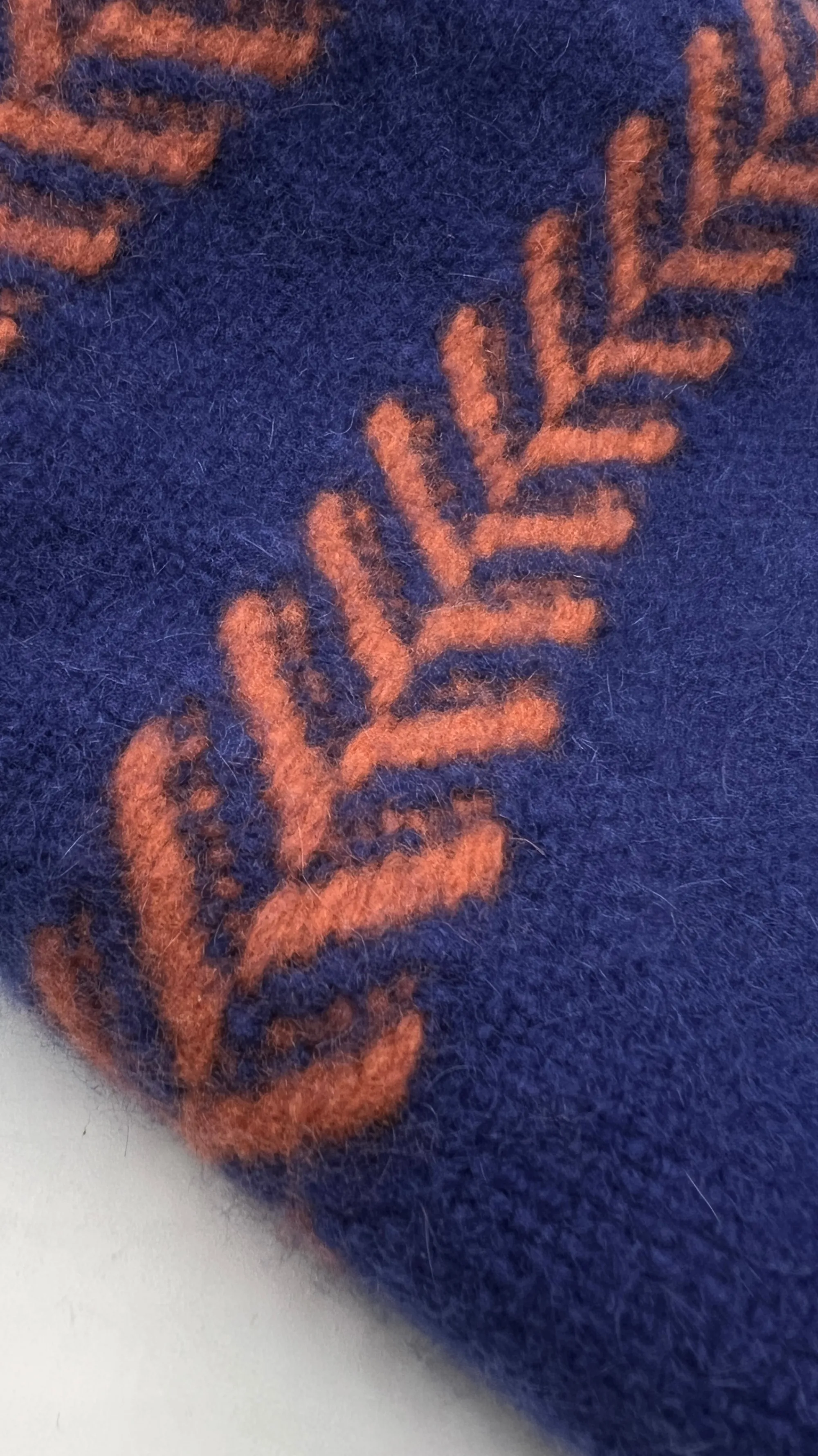 MR u0026 MRS Sciarpe E Cappelli>Poncho dettaglio spigato con cartellino