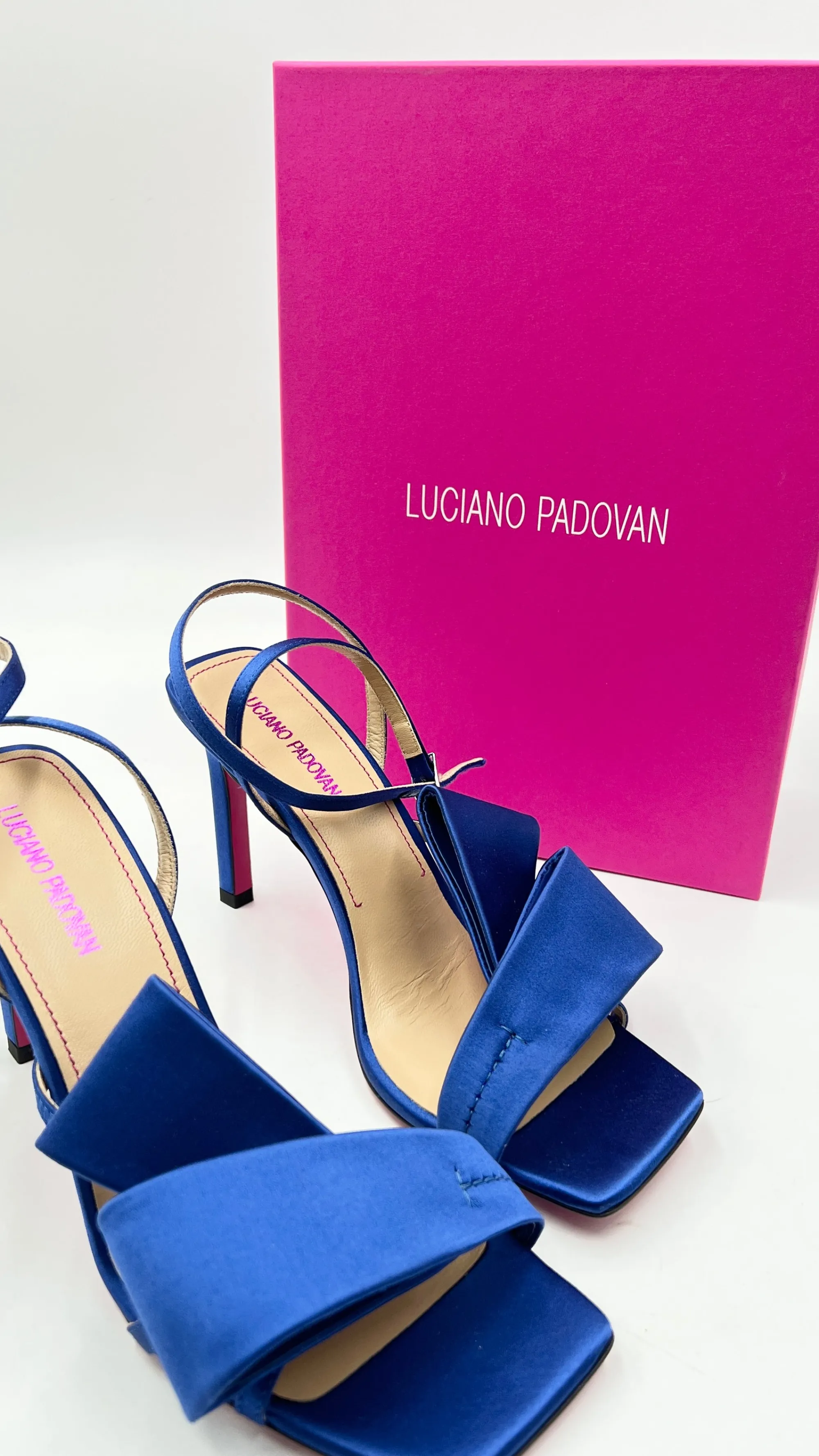 Donna Luciano Padovan Scarpe | Blu/azzurro/verde>Sandali "Nora" in raso blu con box