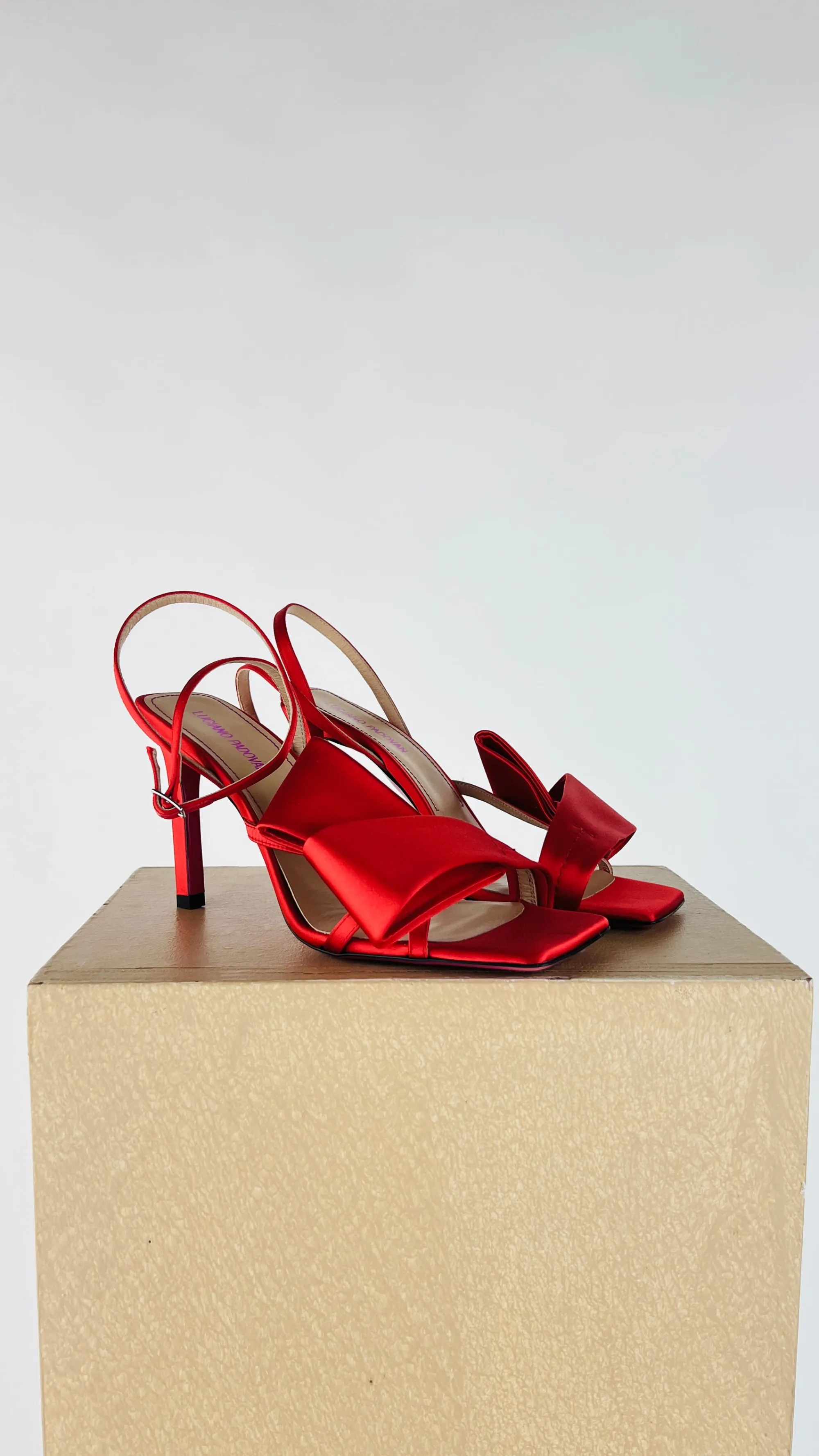 Donna Luciano Padovan Scarpe | Rosso/rosa/viola>Sandali "Nora" in raso con box