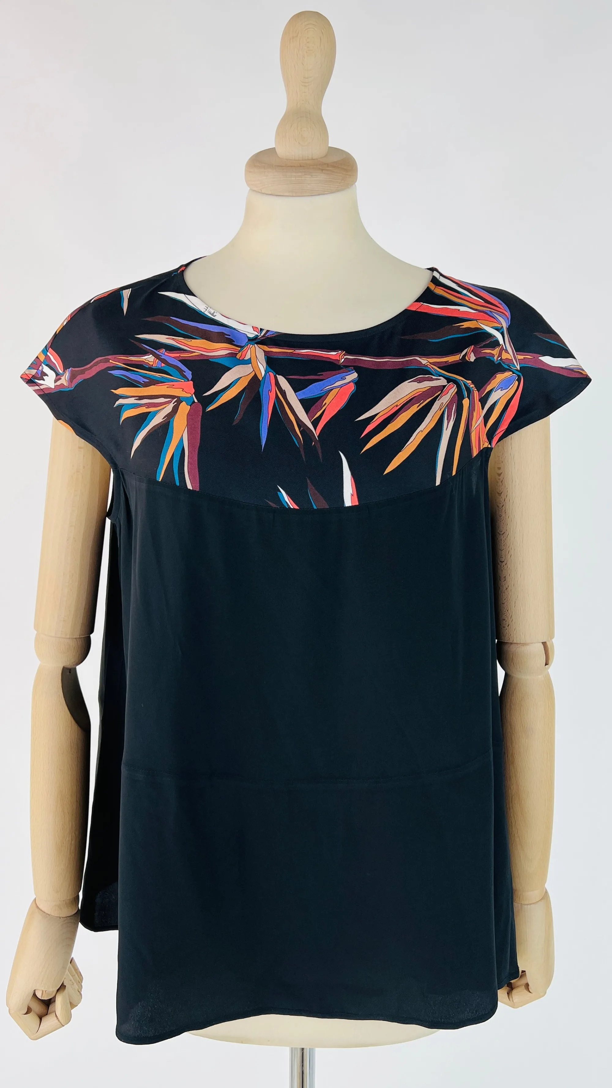 Donna Emilio Pucci T-shirts E Bluse | Bianco/nero/grigio>Top con dettaglio stampa bambù