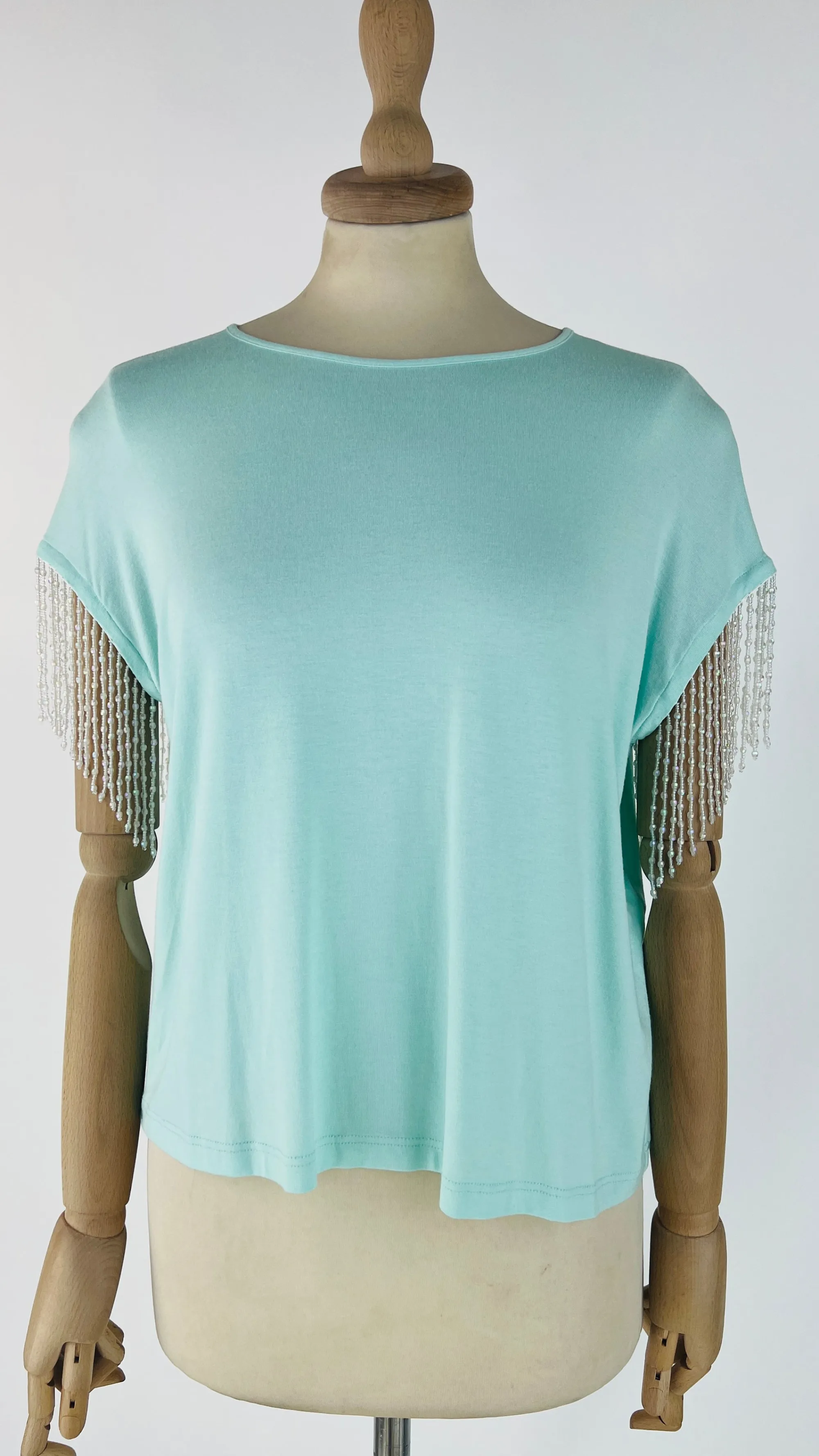 Donna CARLA CARINI T-shirts E Bluse | Blu/azzurro/verde>T-shirt con frange in perline e cartellino